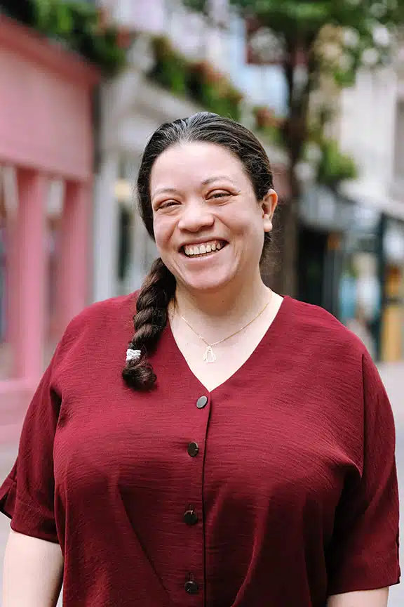 Farah Targino - Senior Versioning Producer